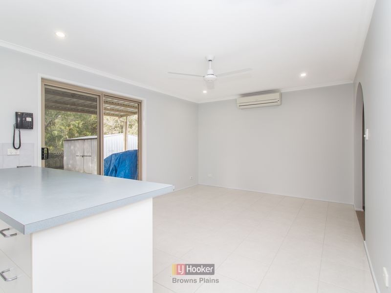 21 Federation Drive, Hillcrest QLD 4118