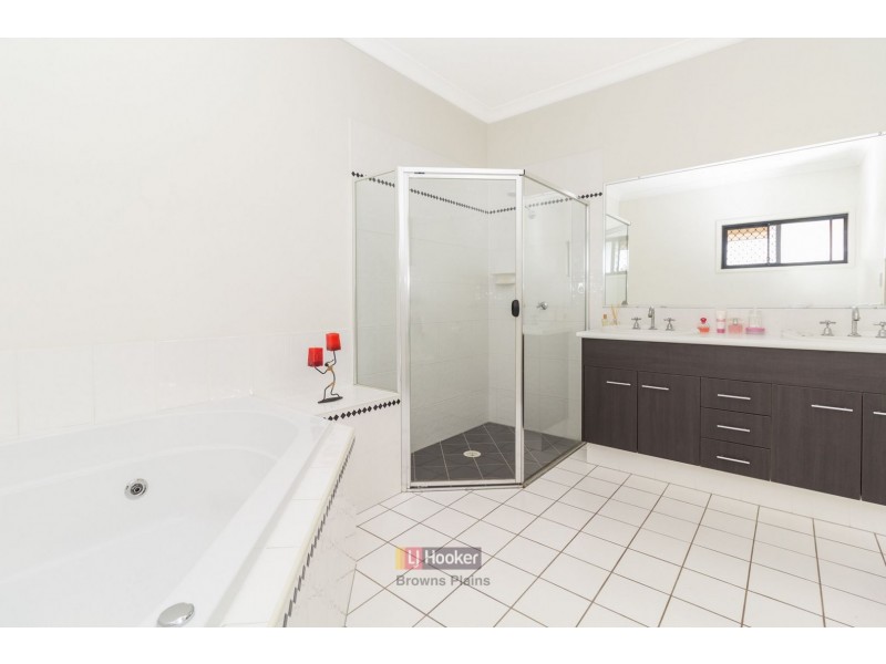 1 Shivvan Court, Marsden QLD 4132