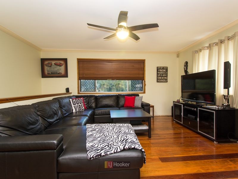 10 Cypress Drive, Marsden QLD 4132