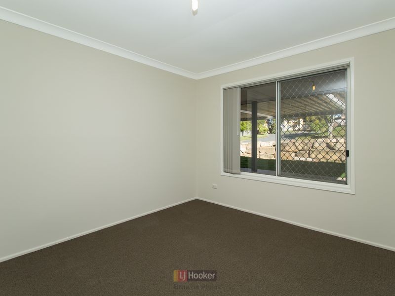 35 Silvertop Street, Hillcrest QLD 4118