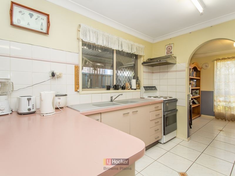 82 Mackellar Drive, Boronia Heights QLD 4124