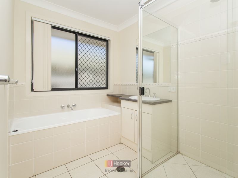 26 Lake Manchester Street, Logan Reserve QLD 4133
