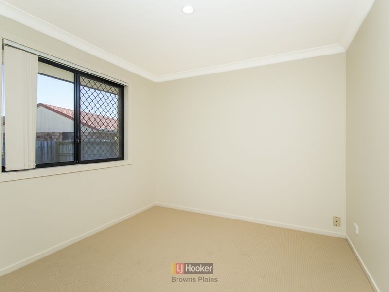 26 Lake Manchester Street, Logan Reserve QLD 4133