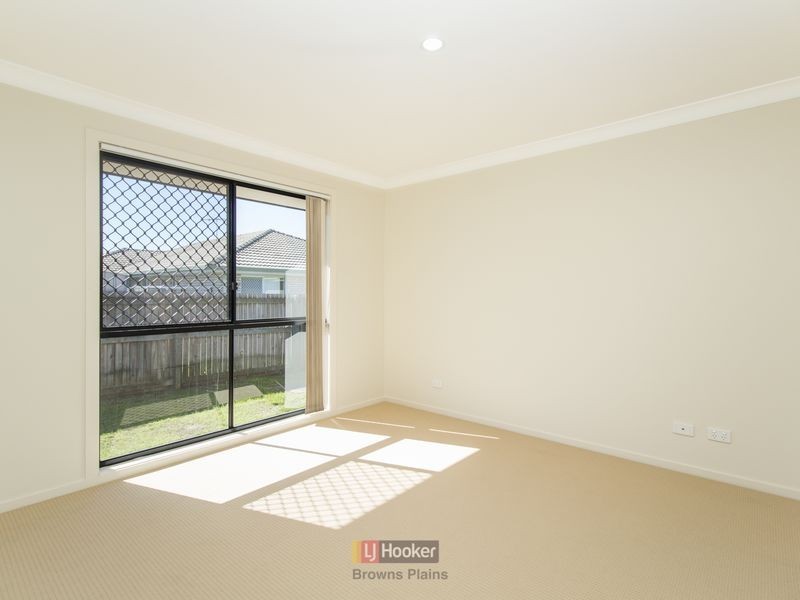26 Lake Manchester Street, Logan Reserve QLD 4133