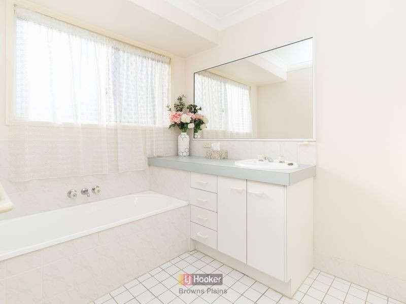 16 Comley Court, Boronia Heights QLD 4124