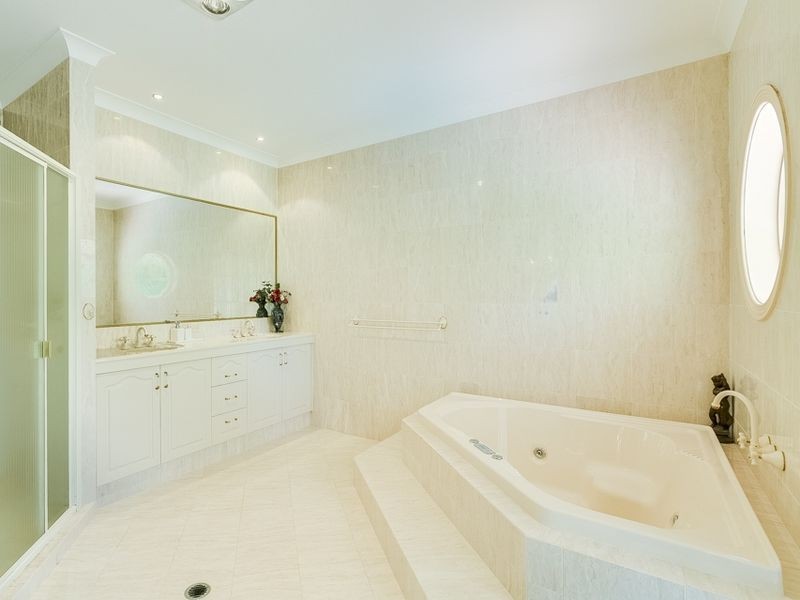 16-28 Reggie Drive, Greenbank QLD 4124