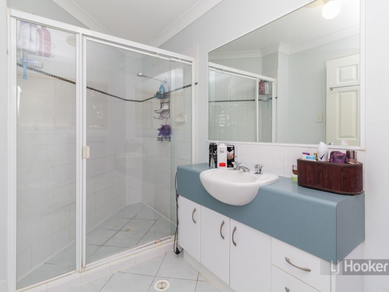 11 Cinear Court, Regents Park QLD 4118
