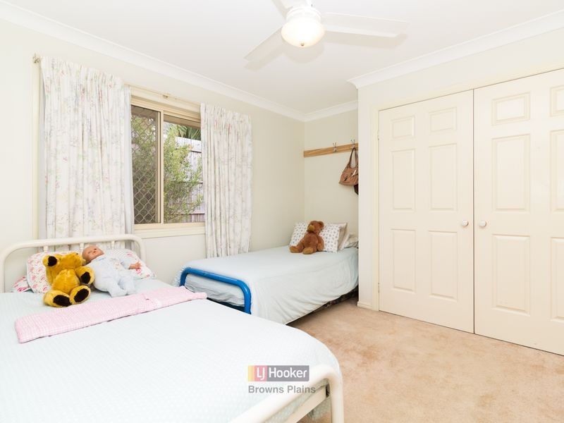 13 Fromelles Court, Regents Park QLD 4118