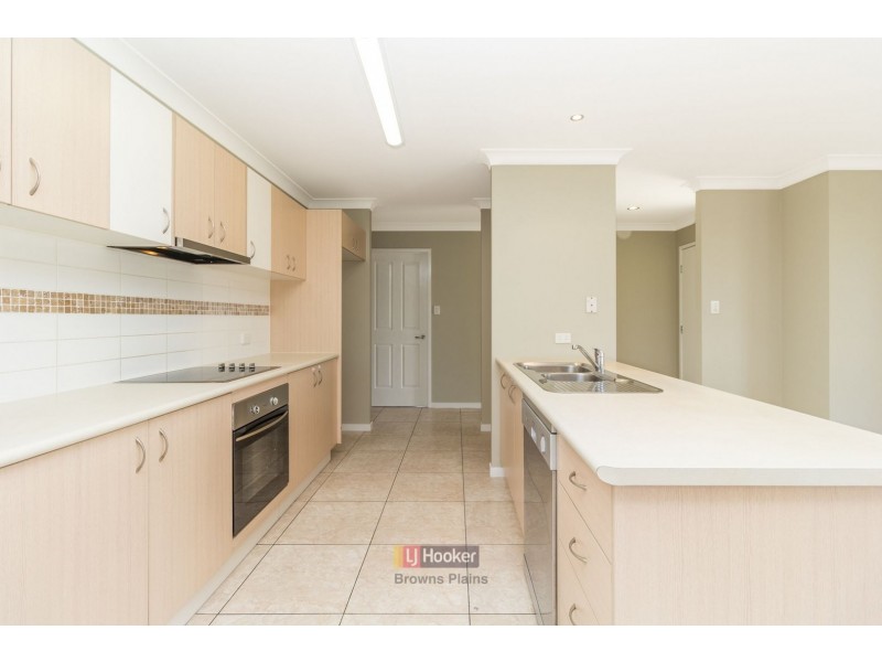37 Ashmore Close, Marsden QLD 4132