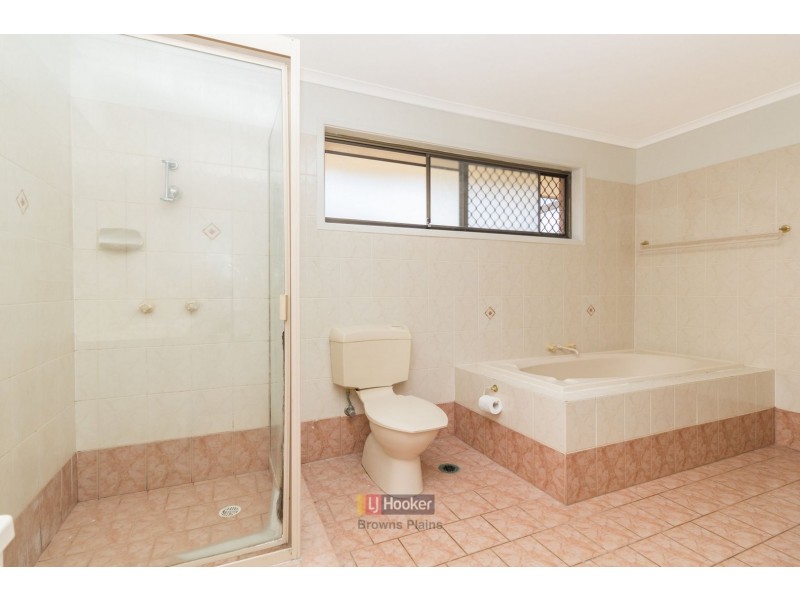 1 Enford Street, Hillcrest QLD 4118