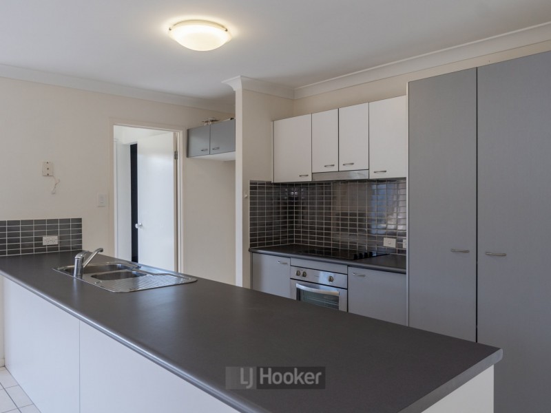 25 Delaforce Street, Regents Park QLD 4118