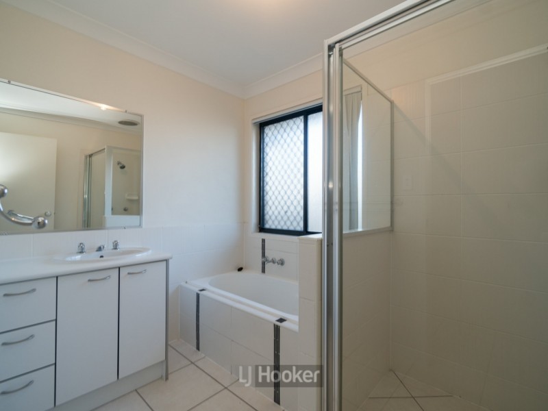 25 Delaforce Street, Regents Park QLD 4118