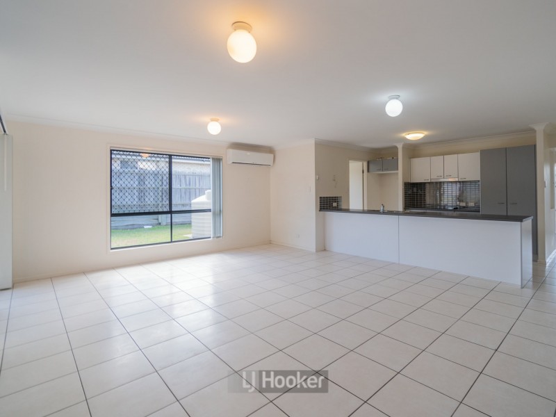 25 Delaforce Street, Regents Park QLD 4118