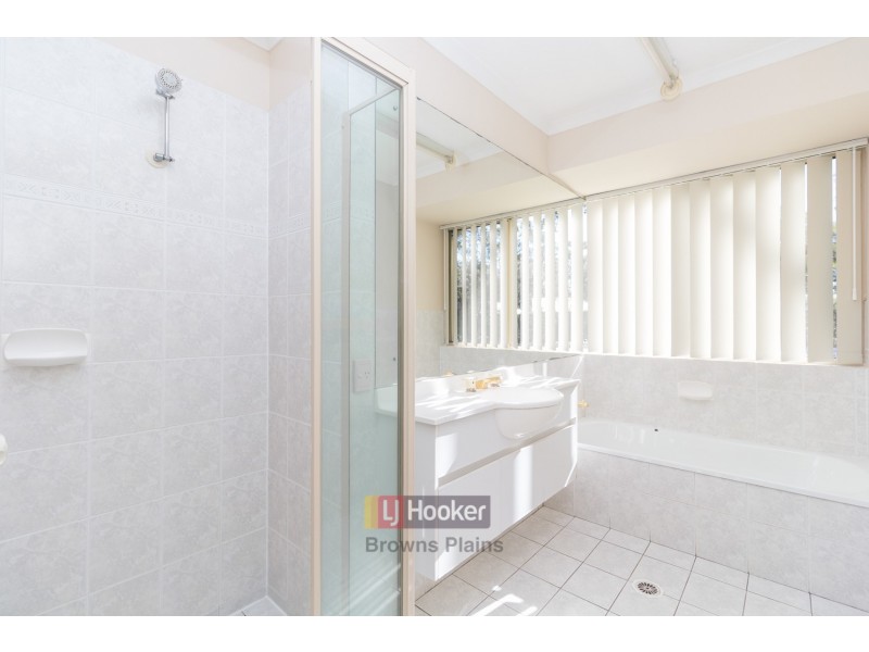 26 Eacham Court, Munruben QLD 4125