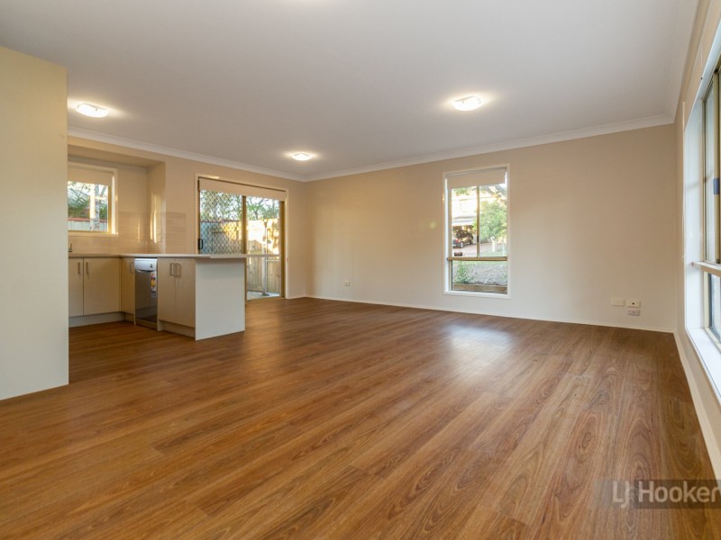 34 Seaton Street, Hillcrest QLD 4118