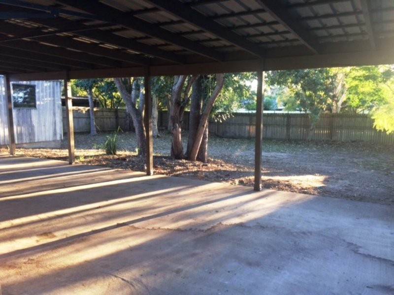 34 Seaton Street, Hillcrest QLD 4118