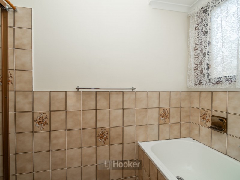 99 Estramina Road, Regents Park QLD 4118