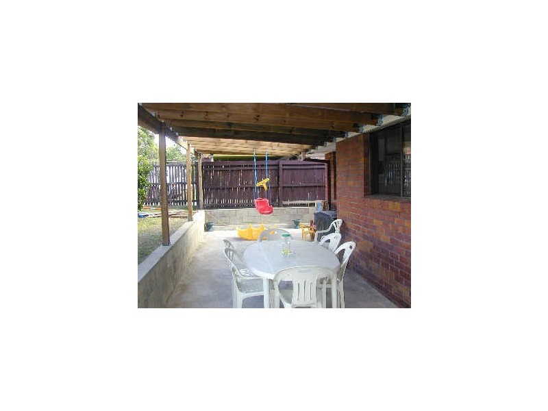 99 Estramina Road, Regents Park QLD 4118