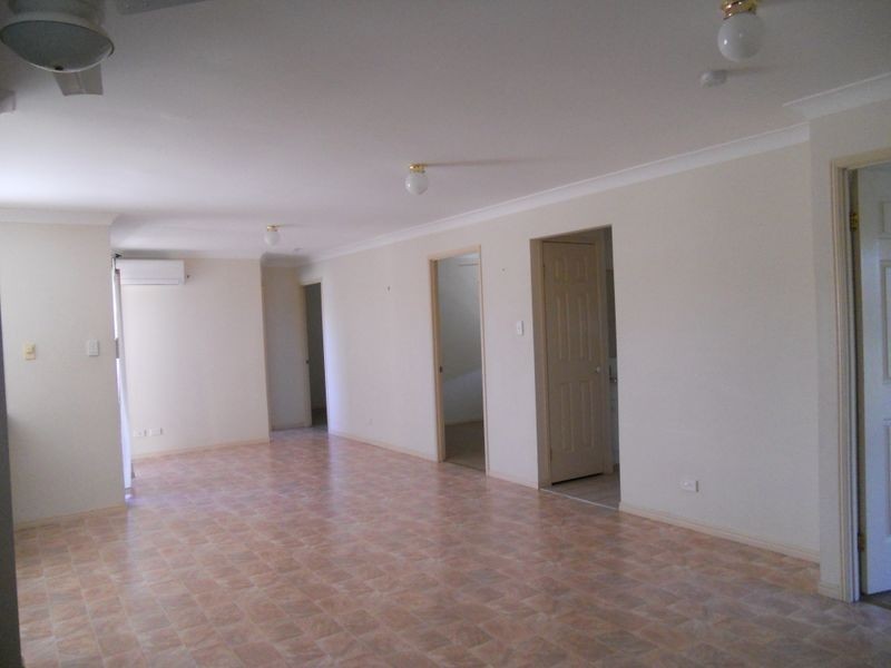 3 Paddies Crescent, Crestmead QLD 4132