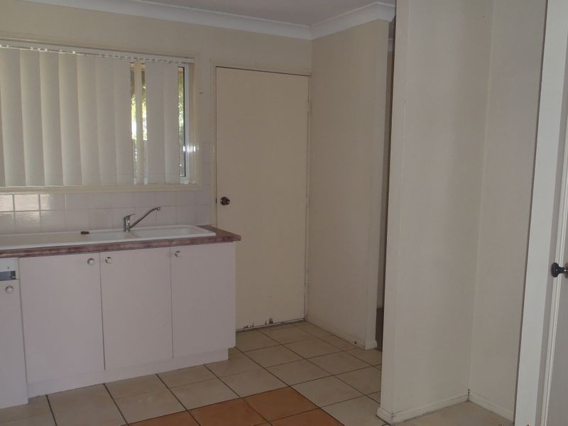 12 Silverash Court, Regents Park QLD 4118