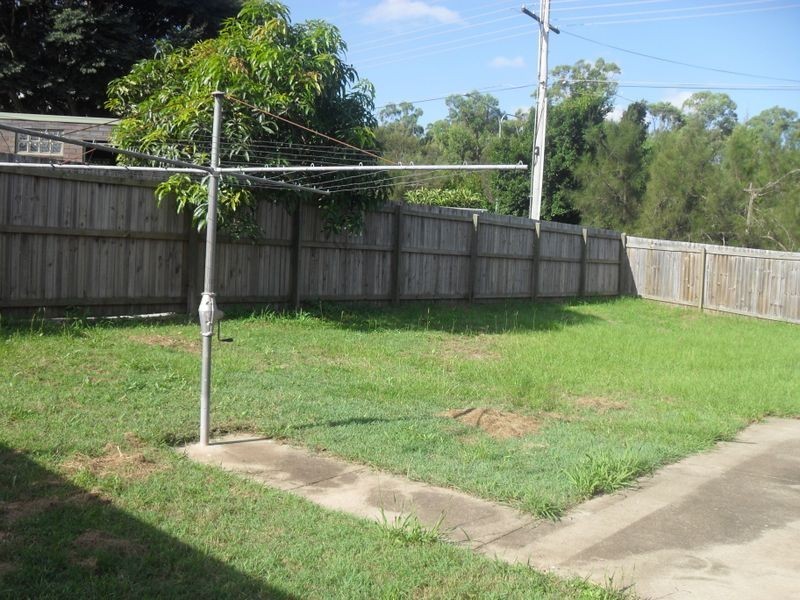 1 Dunbar Street, Browns Plains QLD 4118