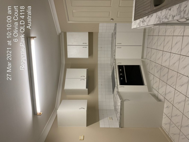 8 Olivia Court, Regents Park QLD 4118