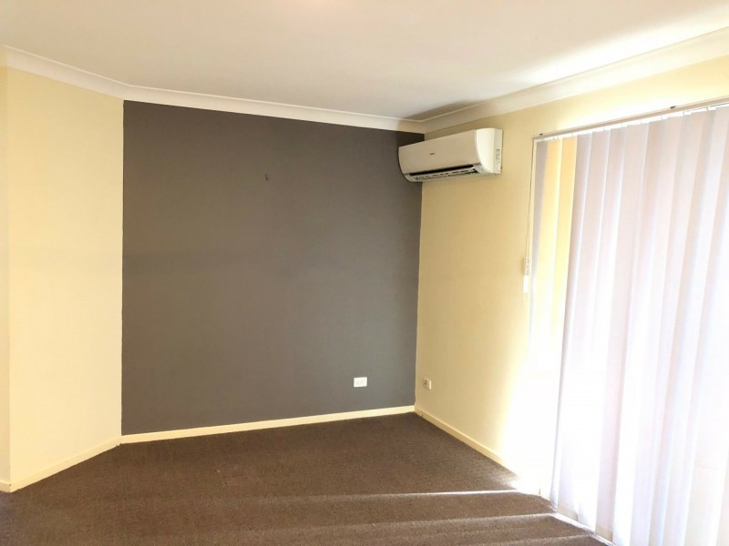 4 Pimelia Court, Regents Park QLD 4118