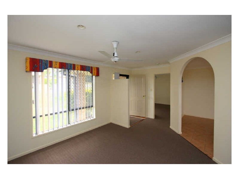 4 Pimelia Court, Regents Park QLD 4118