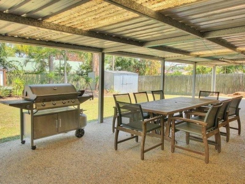 5 Paroo Place, Hillcrest QLD 4118