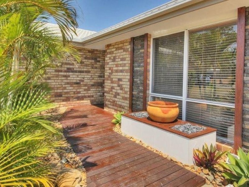 5 Paroo Place, Hillcrest QLD 4118