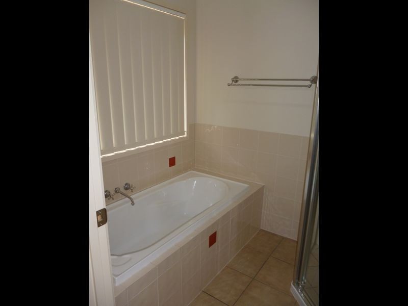 16 Zac Street, Marsden QLD 4132