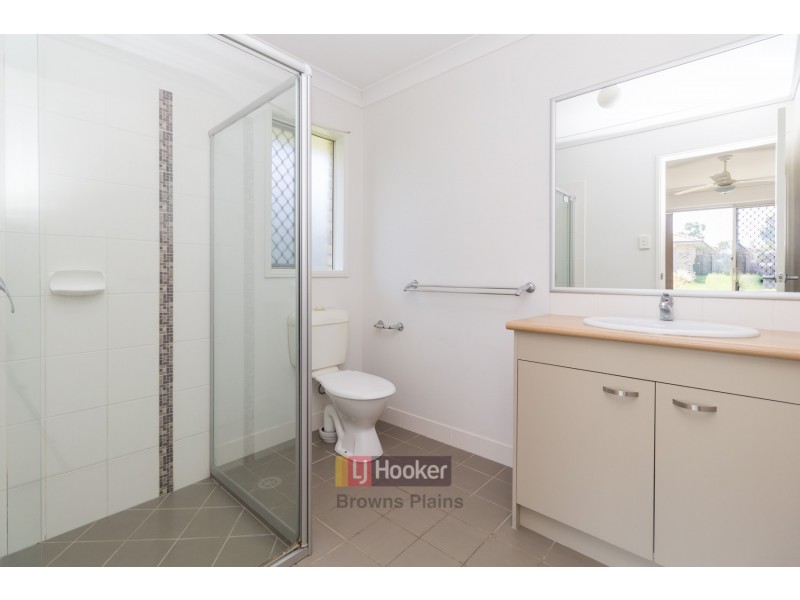 12 Brodie Court, Hillcrest QLD 4118