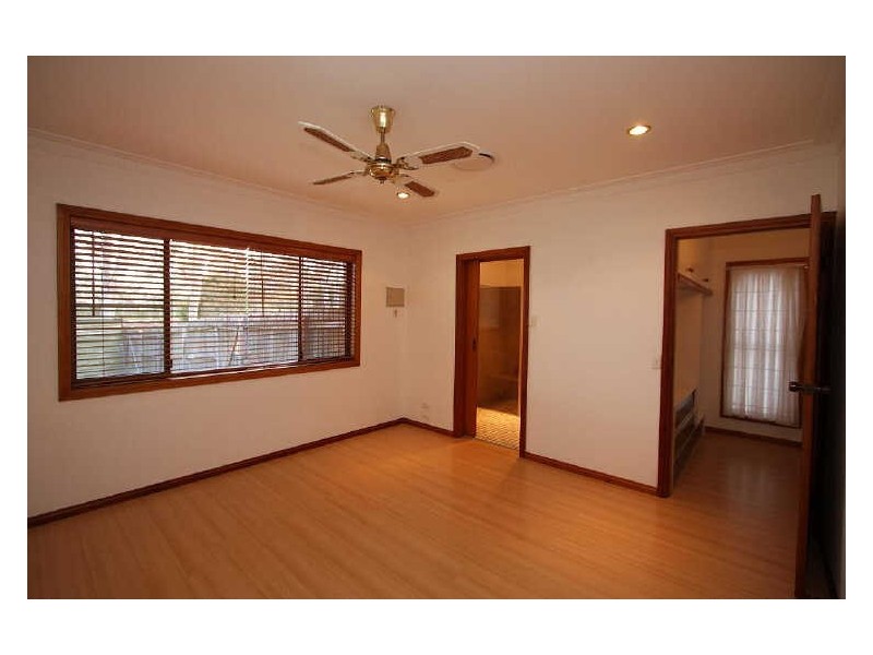 87 Hubner Road, Park Ridge QLD 4125