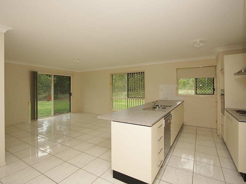 214 Park Ridge Road, Park Ridge QLD 4125
