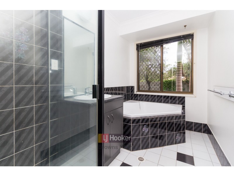 20 Ethion Drive, Regents Park QLD 4118