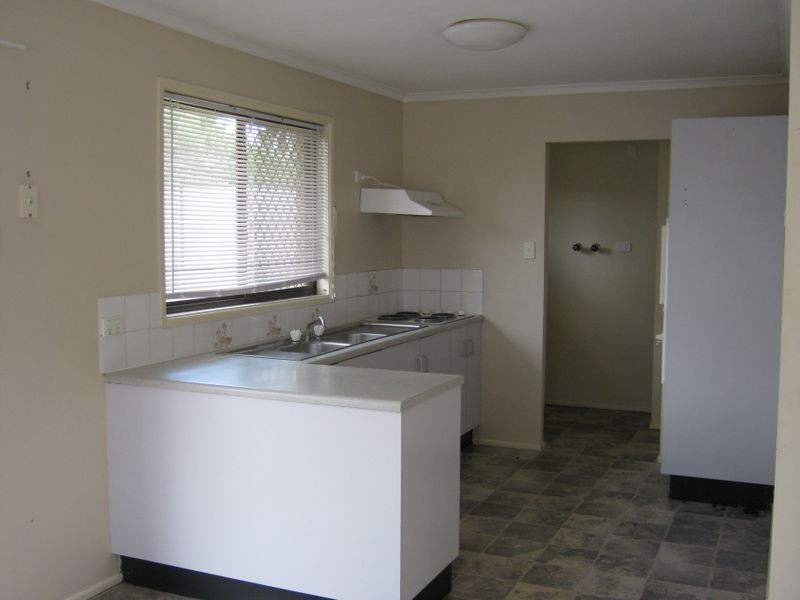 12 Lochore Court, Crestmead QLD 4132