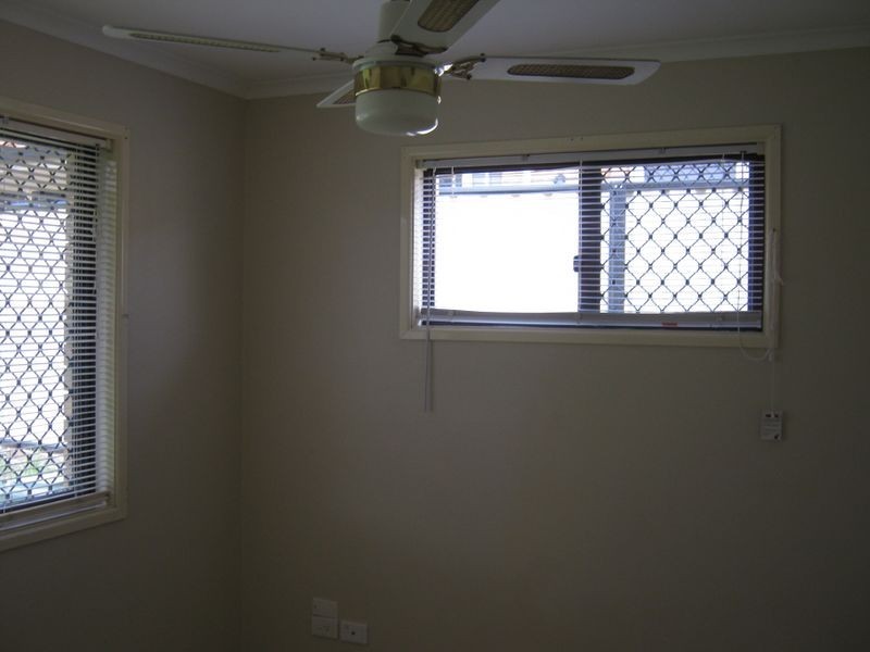 12 Lochore Court, Crestmead QLD 4132