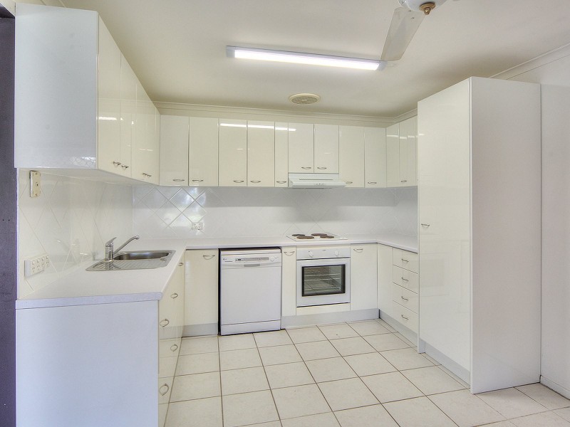 39 Volant Street, Regents Park QLD 4118