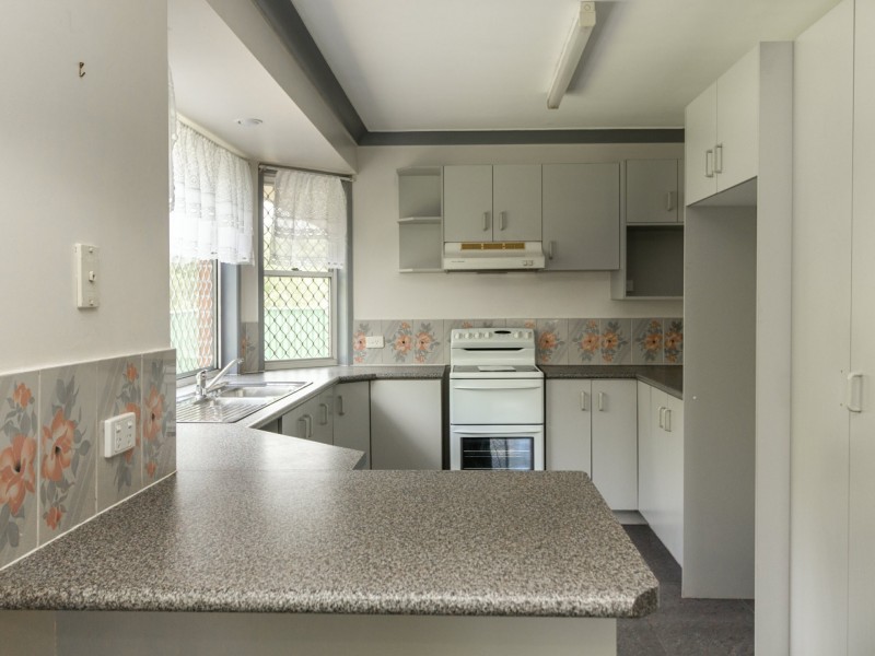 2 Ethion Drive, Regents Park QLD 4118