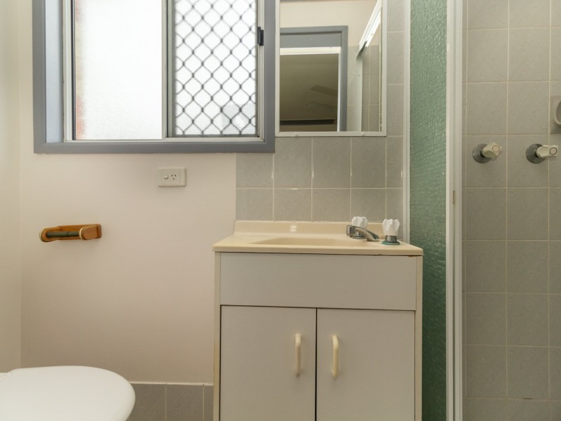 2 Ethion Drive, Regents Park QLD 4118