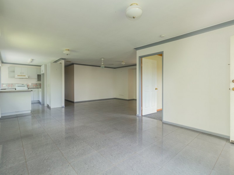 2 Ethion Drive, Regents Park QLD 4118