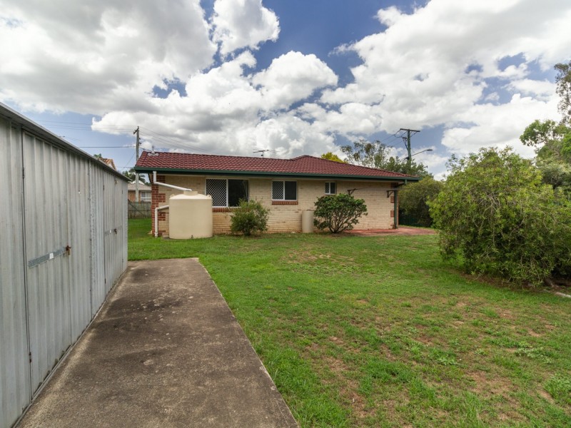 2 Ethion Drive, Regents Park QLD 4118
