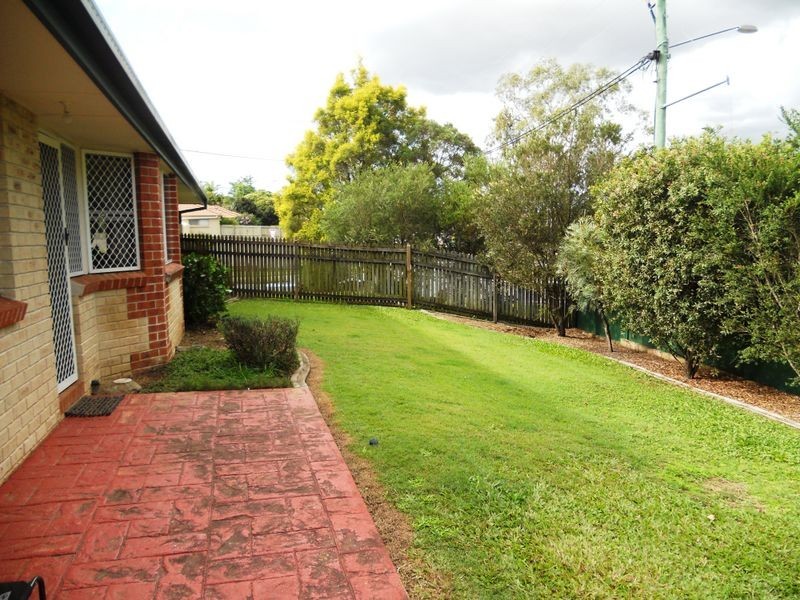 2 Ethion Drive, Regents Park QLD 4118