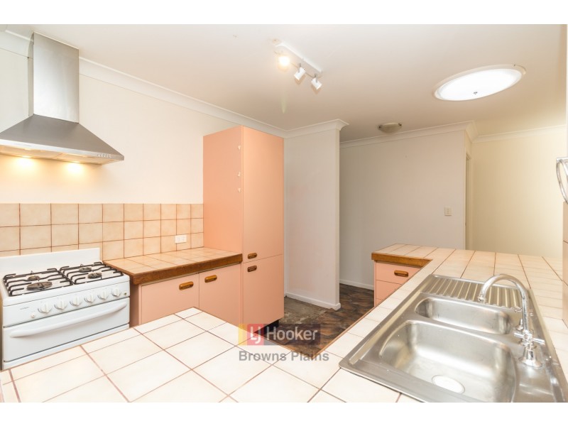 30 Sweetgum Street, Hillcrest QLD 4118