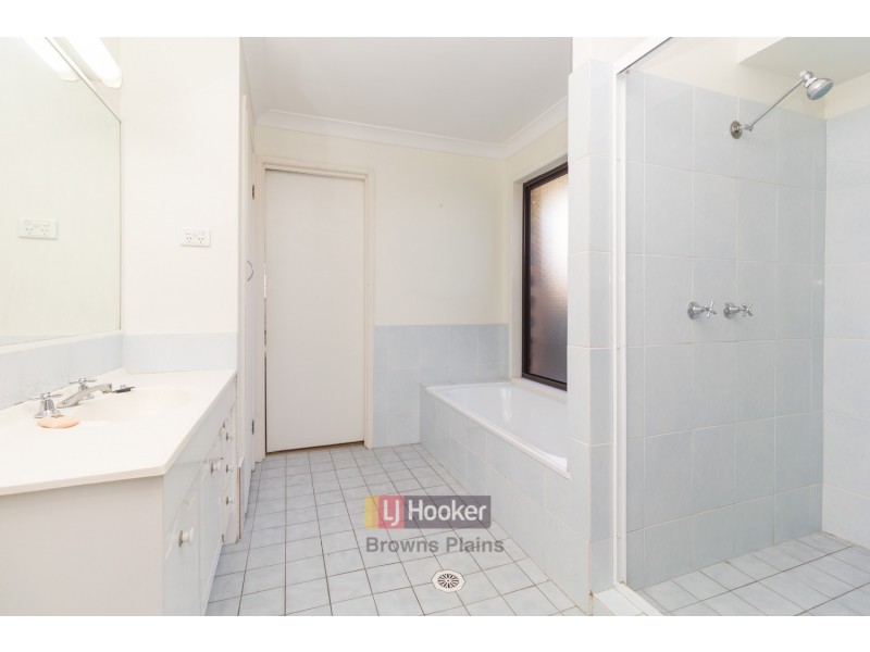 30 Sweetgum Street, Hillcrest QLD 4118