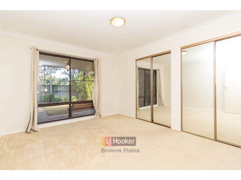 30 Sweetgum Street, Hillcrest QLD 4118