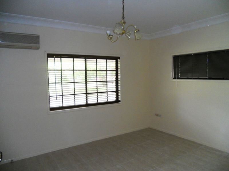 259 Middle Road, Boronia Heights QLD 4124