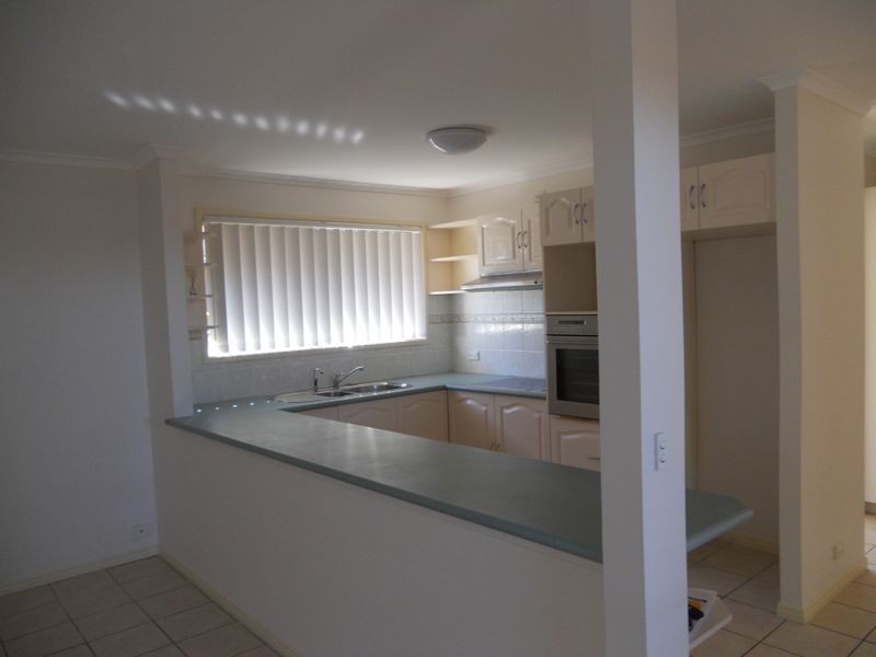 19 Dorachus Drive, Regents Park QLD 4118