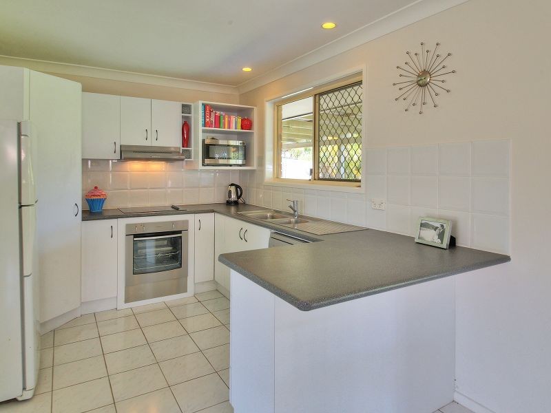 9 Learmonth Court, Hillcrest QLD 4118