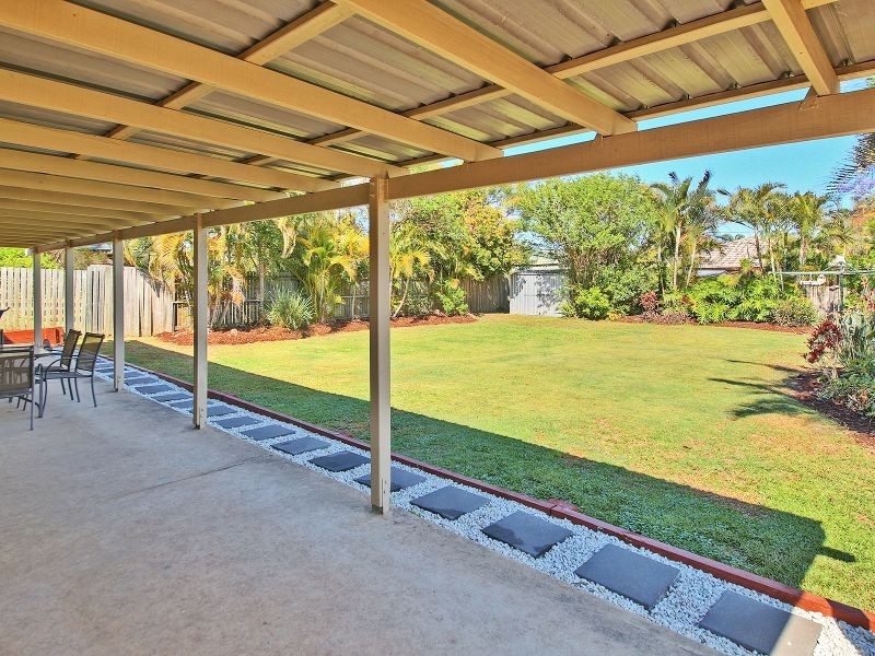 9 Learmonth Court, Hillcrest QLD 4118